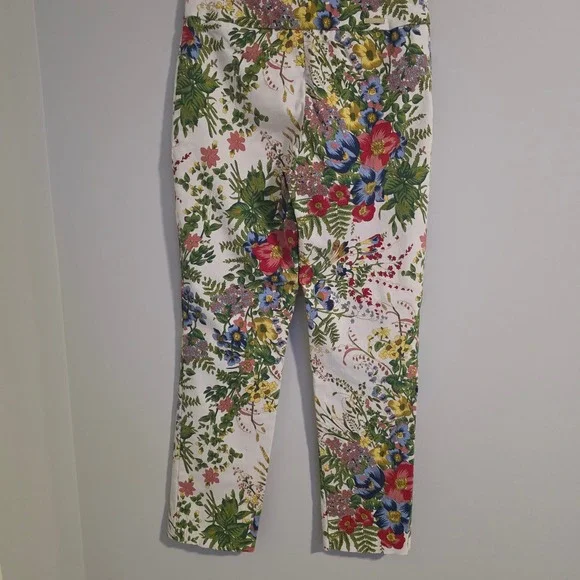 Joseph Ribkoff Floral Print Pants Women Size 6 High Waist Cropped Leg - Picture 4 of 9